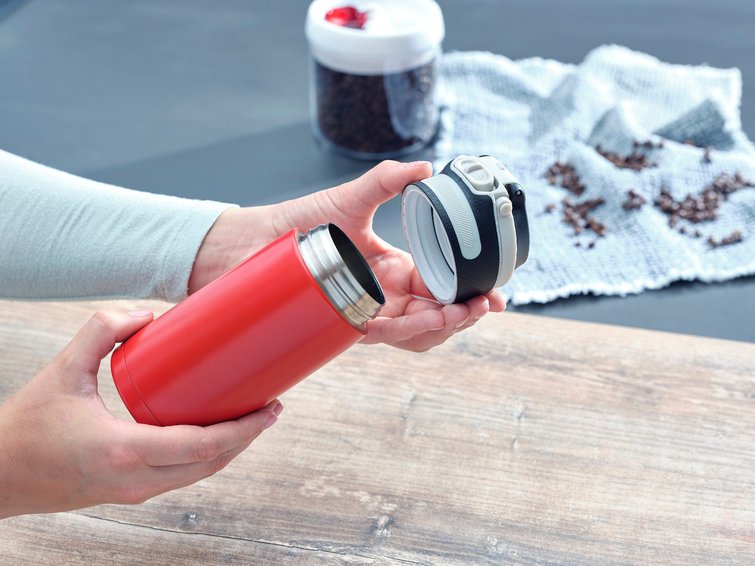 EAN 4006501032454 - Leifheit 03245 taza de viaje 350 ml Negro, Rojo Acero inoxidable imagen 4