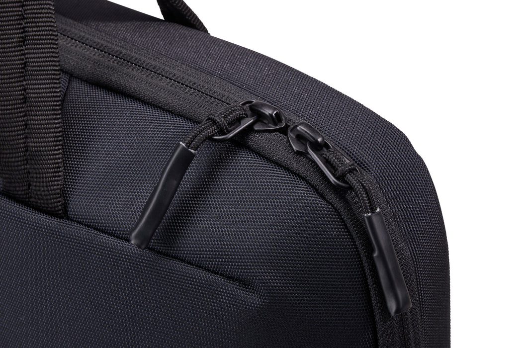 EAN 0085854255639 - Thule Subterra 2 TSA414 Black 35,6 cm (14") Maletín Negro imagen 13