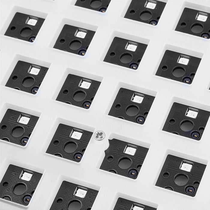 EAN 4044951039678 - Sharkoon SKILLER SGK50 S3 teclado Juego USB QWERTY Ruso Blanco imagen 4