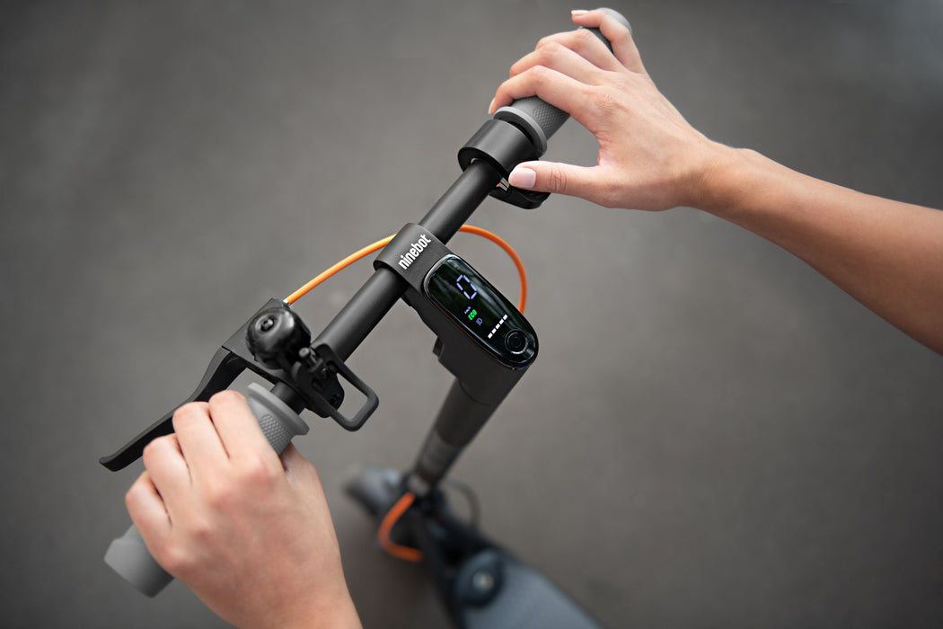 EAN 8719325845785 - Ninebot by Segway F40E Negro 25 kmh 10,2 Ah imagen 10