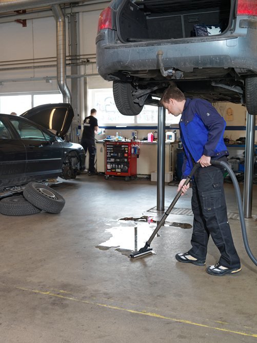 EAN 5711145171474 - Nilfisk ATTIX 30 30 L Aspiradora de tambor Seca y húmeda 1500 W Bolsa para el polvo imagen 2