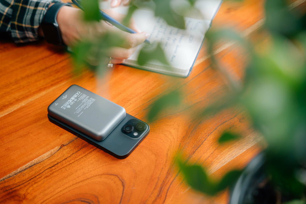 EAN 0023942322498 - Verbatim Charge 'n' Go Polímero de litio 10000 mAh Cargador inalámbrico Gris imagen 6