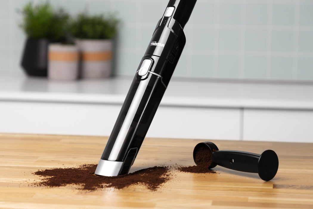 EAN 8713016100580 - Tristar KR-3150 aspiradora de mano Negro, Plata Sin bolsa imagen 9
