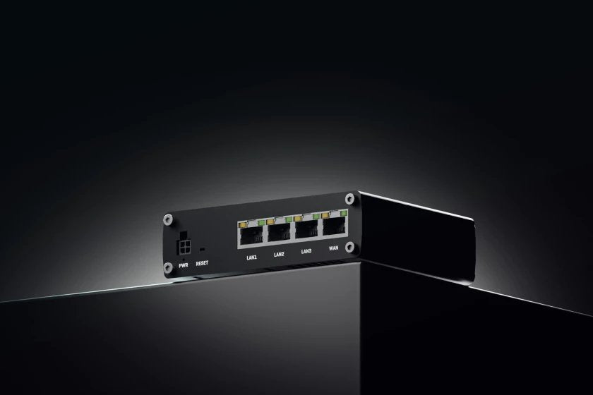 EAN 4779051840465 - Teltonika RUTM08 router Gigabit Ethernet Negro imagen 7