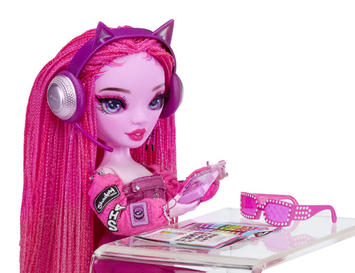 EAN 0035051592839 - MGA Entertainment Shadow High Fashion Doll- PINKIE JAMES (Pink) imagen 2