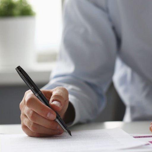 EAN 3026981277412 - Parker IM Achromatic pluma estilográfica Sistema de carga por cartucho Negro 1 pieza(s) imagen 2