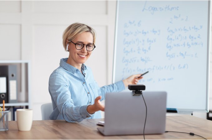 EAN 0085896811763 - Kensington W2050 Pro cámara web 1920 x 1080 Pixeles USB Negro, Gris imagen 10