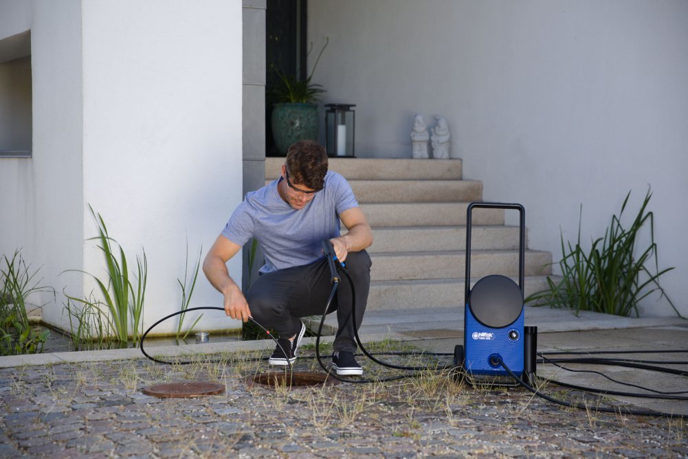 EAN 5715492223671 - Nilfisk CORE 130 Limpiadora de alta presión o Hidrolimpiadora Vertical Eléctrico 462 l/h Negro, Azul imagen 2