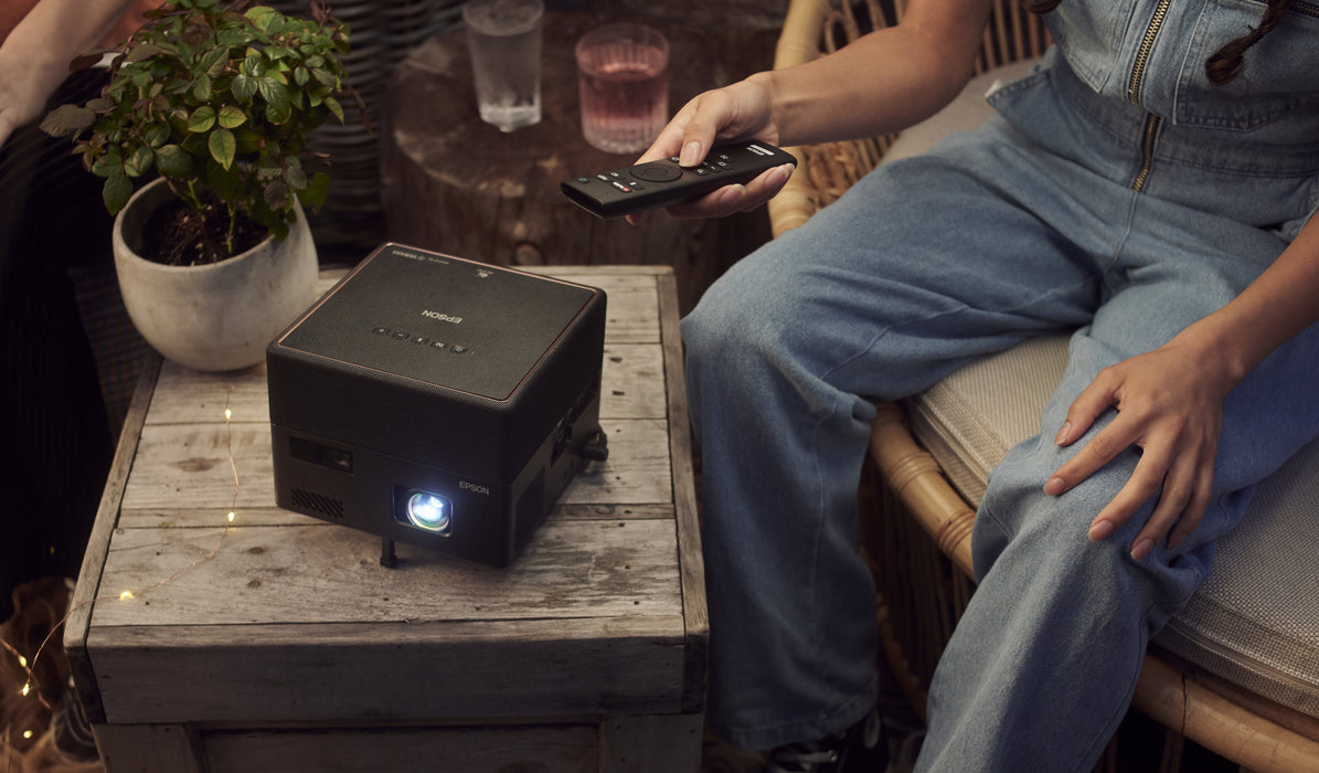 EAN 8715946688787 - Epson EF-12 imagen 28