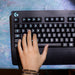 EAN 5099206087446 - Logitech G G213 Prodigy teclado Juego USB AZERTY Belga Negro imagen 8