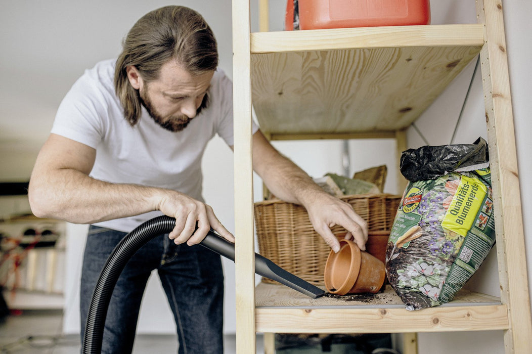 EAN 4054278656052 - Kärcher KWD 1 V-12/2/18 12 L Aspiradora de tambor Seca y húmeda 1000 W Bolsa para el polvo imagen 3