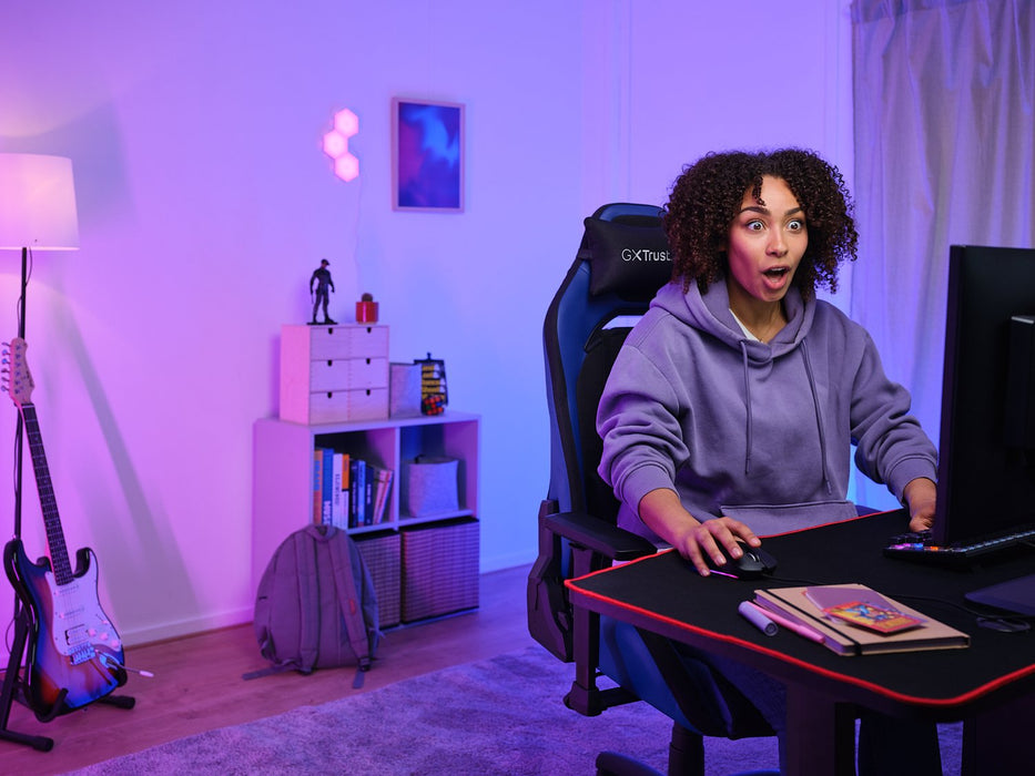 EAN 8713439251319 - Trust GXT 714 RUYA Silla para videojuegos universal Negro, Azul imagen 10