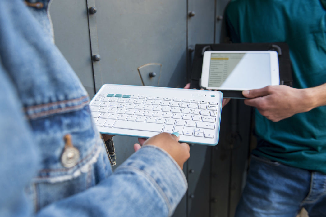 EAN 8420738193669 - SilverHT 111936640199 teclado para móvil Español Bluetooth Azul, Blanco imagen 5