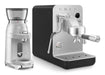 EAN 8010072255859 - Smeg EMC02BLMEU cafetera eléctrica Manual Máquina espresso 1,7 L imagen 22