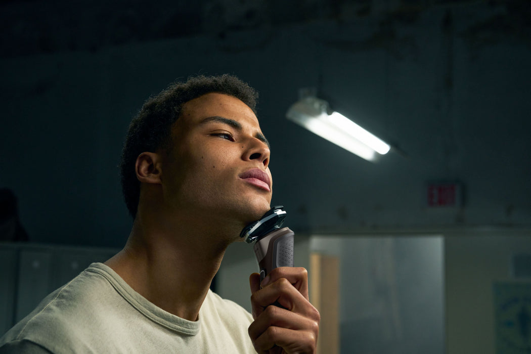 EAN 8720689008600 - Philips SHAVER Series 5000 S5886/38 afeitadora Máquina de afeitar de rotación Recortadora Negro, Marrón imagen 4