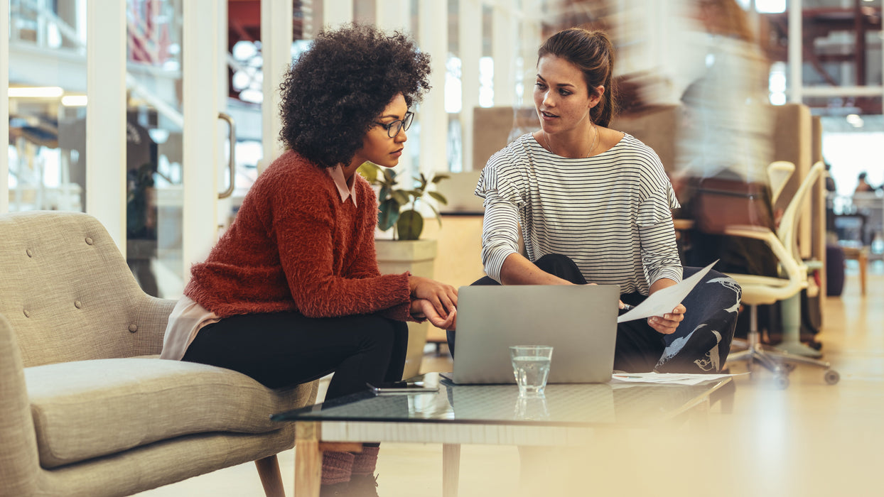 EAN 4038986181310 - AOC Q27E3UMF pantalla para PC 68,6 cm (27") 2560 x 1440 Pixeles Quad HD Negro imagen 5