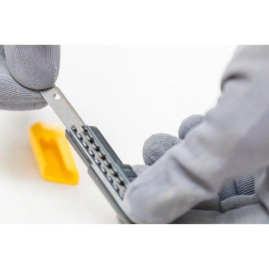 EAN 3253561101502 - Stanley 1-10-150 cúter Negro, Amarillo Cúter de cuchillas intercambiables imagen 9