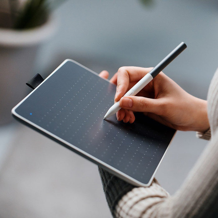 EAN 4949268623360 - Wacom Intuos One Small tableta digitalizadora Gris, Blanco 152 x 95 mm USB/Bluetooth imagen 12