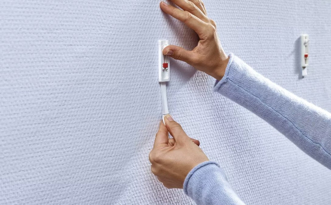 EAN 4042448351081 - TESA 77774-00001-00 Interior Gancho para fotos Rojo, Blanco 2 pieza(s) imagen 2