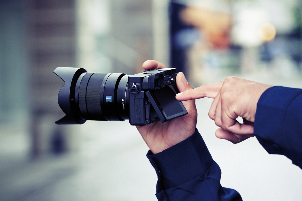 EAN 4548736092266 - Sony α 6400 + SEL18135 MILC 24,2 MP CMOS 6000 x 4000 Pixeles Negro imagen 5