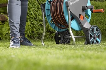 EAN 4078500032902 - Gardena AquaRoll M Easy Tambor de carrete Manual Negro, Azul, Naranja imagen 8