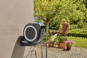 EAN 4078500051989 - Gardena RollUp M Carrete de pared Automático Negro, Azul, Gris imagen 2