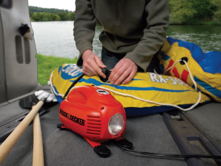 EAN 5035048269497 - Black & Decker ASI200 compresor de aire Encendedor de cigarrillos imagen 5