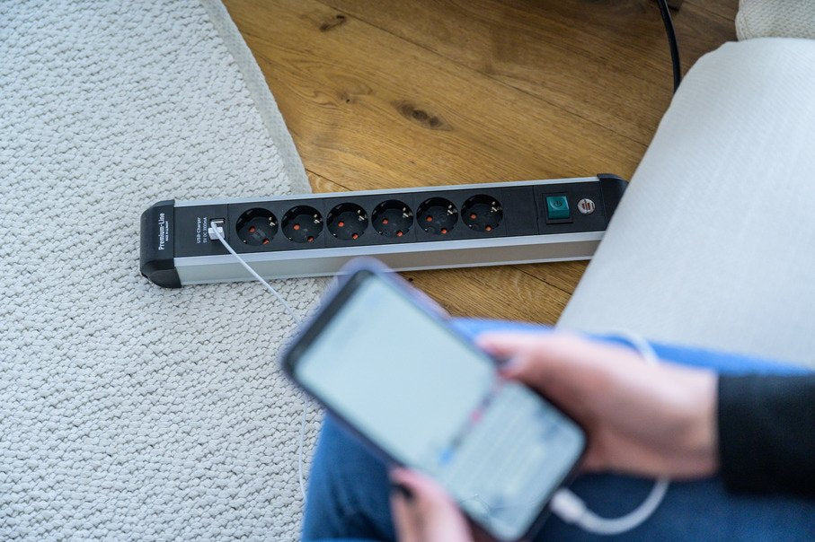 EAN 4007123677399 - Brennenstuhl 1391030610 base múltiple 3 m 6 salidas AC Interior Negro, Plata imagen 6