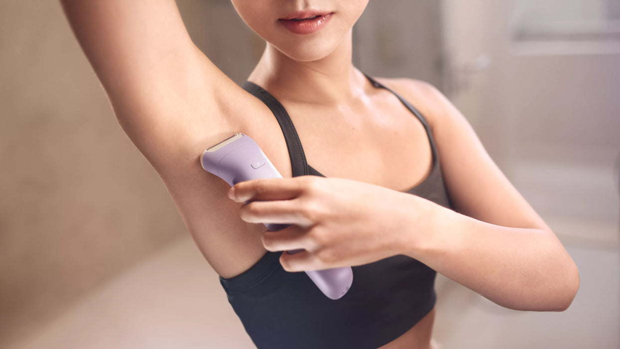 EAN 8720689045872 - Philips 6000 series BRL114/00 maquinilla de afeitar para mujer Recortadora Rosa imagen 3