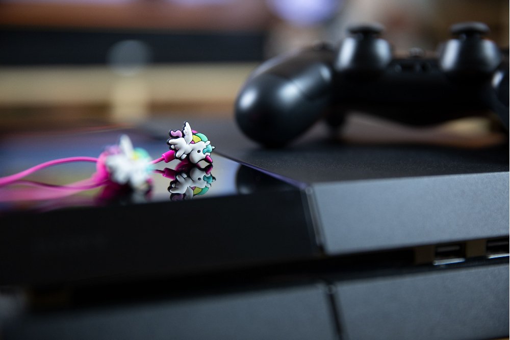 EAN 3328170281973 - Konix Unik Auriculares Alámbrico Dentro de oído Música Rosa imagen 4