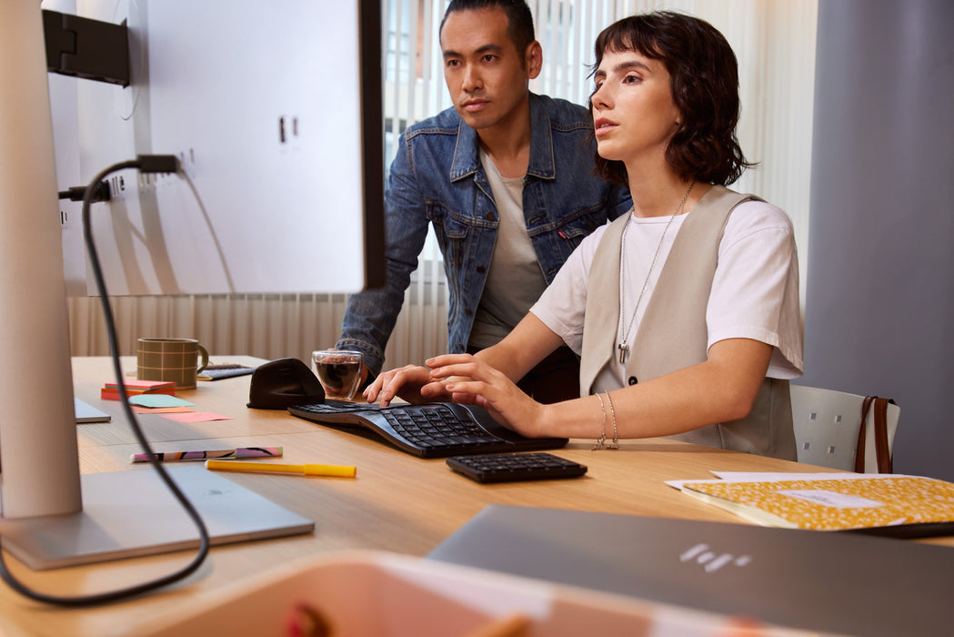 EAN 0196548939664 - HP 925 Ergonomic Vertical Mouse ratón Oficina mano derecha RF Wireless + Bluetooth 4000 DPI imagen 7