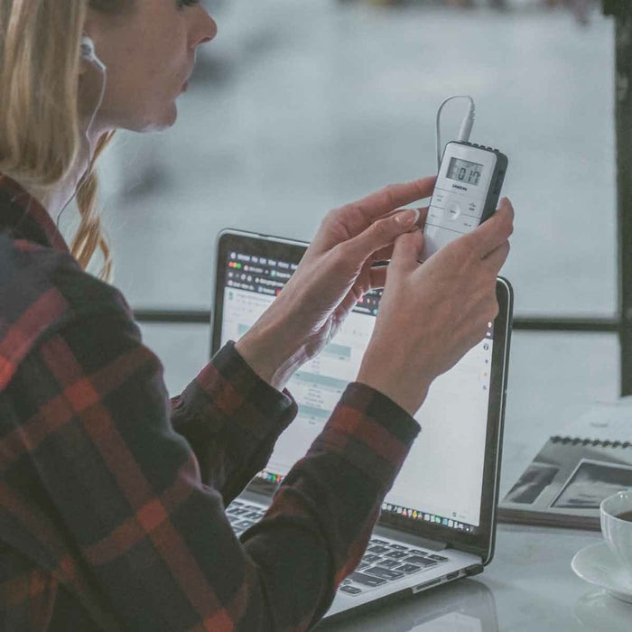 EAN 4711317995472 - Sangean DT-140 Portátil Digital Azul, Blanco imagen 5