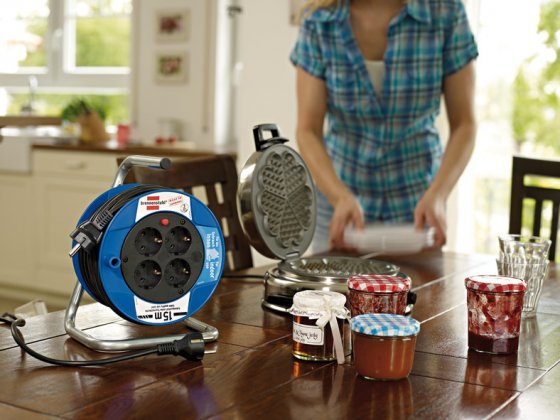 EAN 4007123108053 - Brennenstuhl 1079180004 base múltiple 15 m 4 salidas AC Exterior Negro, Azul imagen 5