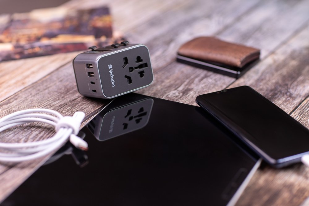 EAN 0023942495451 - Verbatim 49545 adaptador de enchufe eléctrico Universal imagen 15