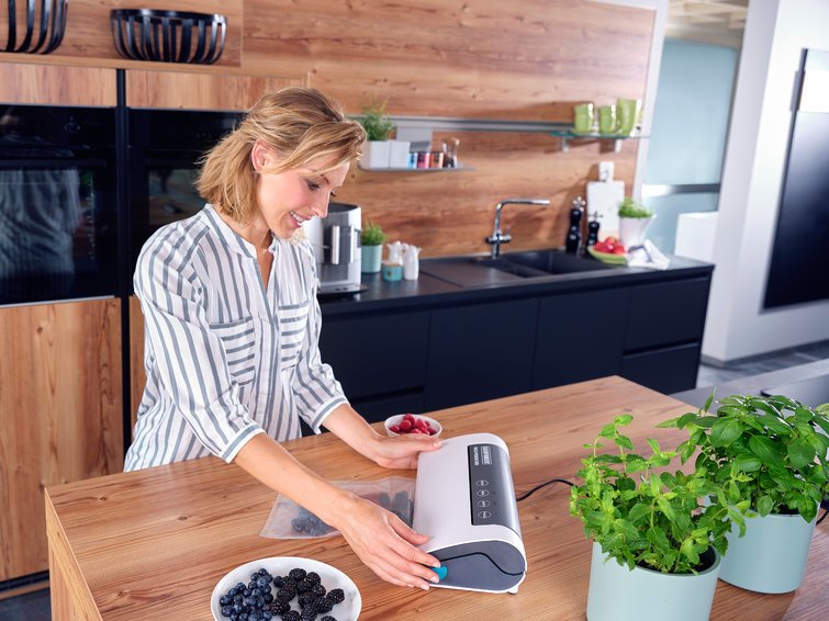 EAN 4006501032355 - Leifheit Vacu Power 300 sellador al vacío 750 mbar Negro, Turquesa, Blanco imagen 18