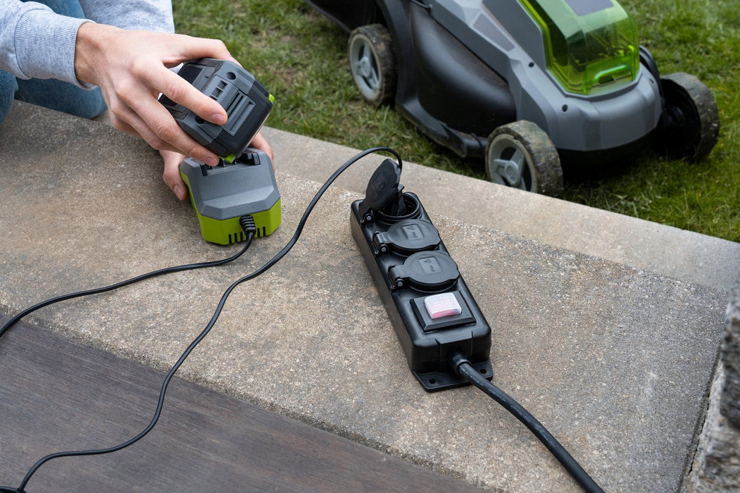 EAN 4007123684328 - Brennenstuhl 1159950013 base múltiple 2 m 3 salidas AC Interior / exterior Negro imagen 8