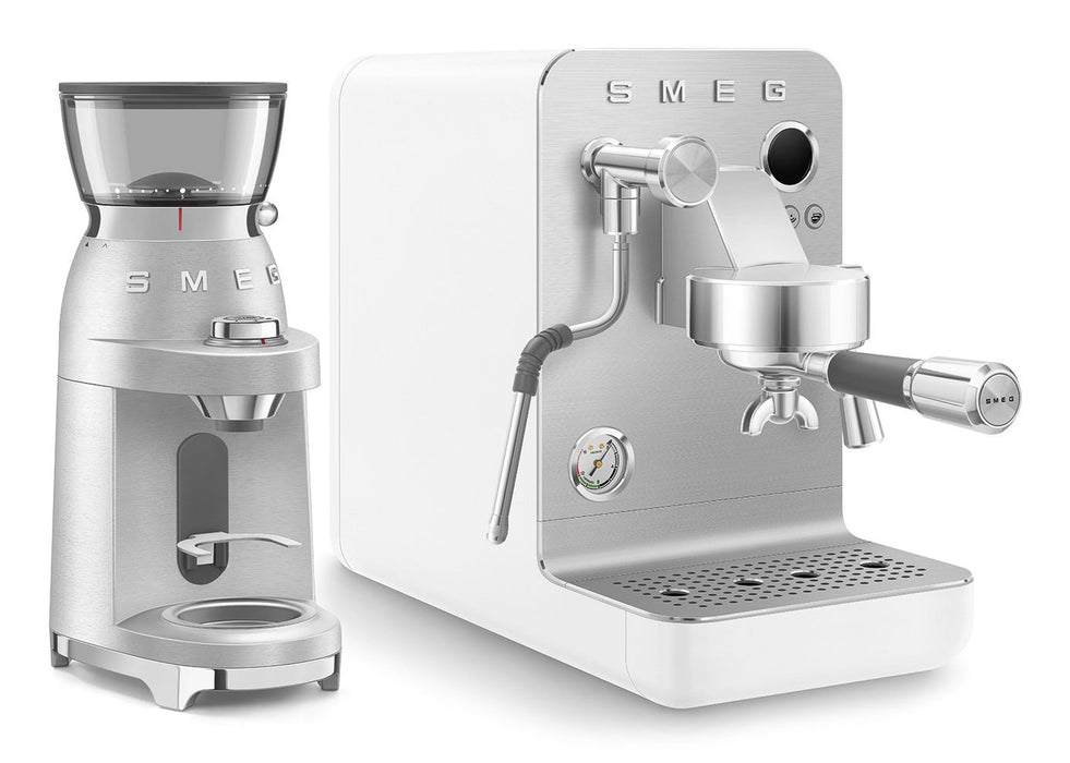 EAN 8017709347017 - Smeg EMC02WHMEU cafetera eléctrica Manual Máquina espresso 1,7 L imagen 23