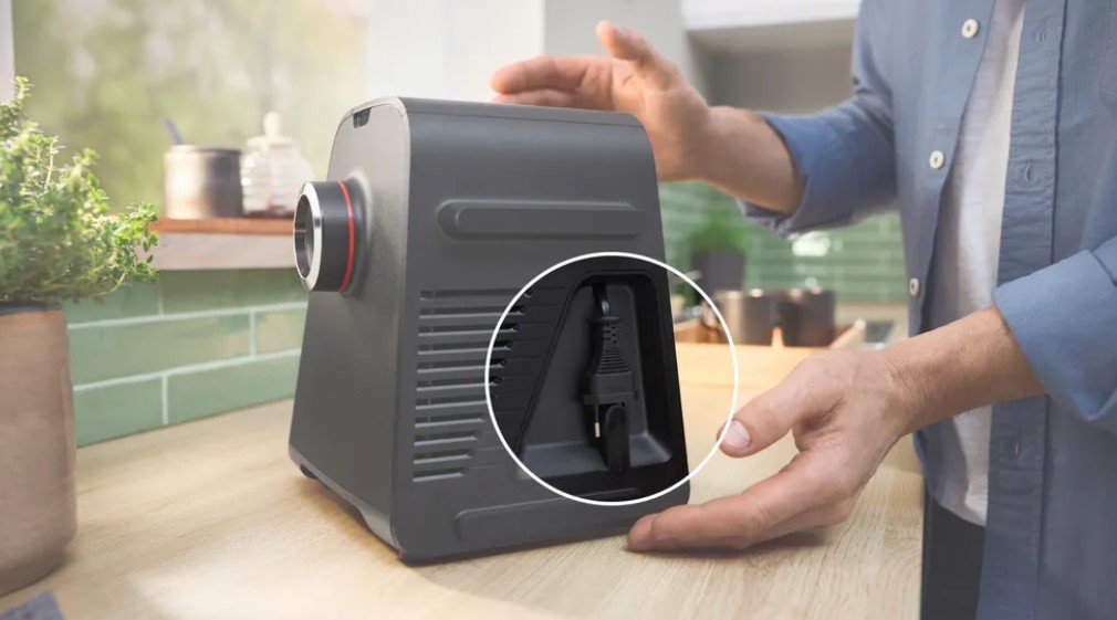 EAN 4242005433728 - Bosch Serie 4 MFWS440B picadora 1900 W Negro, Plata imagen 9