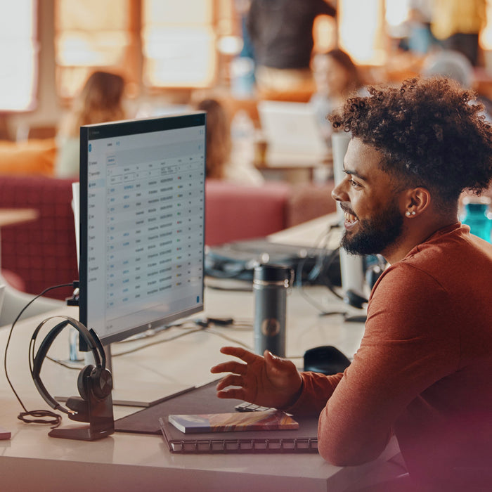 EAN 5715063735244 - Poly Voyager Focus 2 USB-C-C Headset +USB-C/A Adapter Inalámbrico Diadema Oficina/Centro de llamadas USB  imagen 3