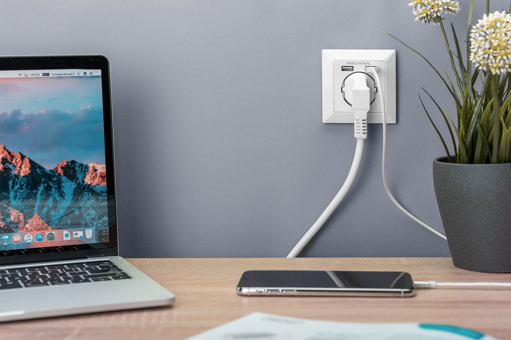 EAN 4016032443193 - Digitus DA-70613 toma de corriente 2x USB Blanco imagen 2