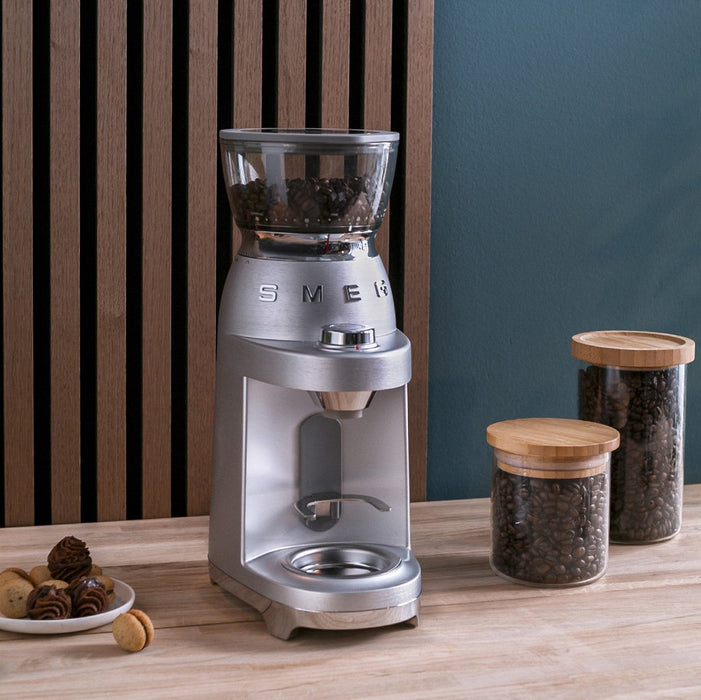EAN 8017709339883 - Smeg CGF02SSEU molinillo de café 150 W Acero inoxidable imagen 14