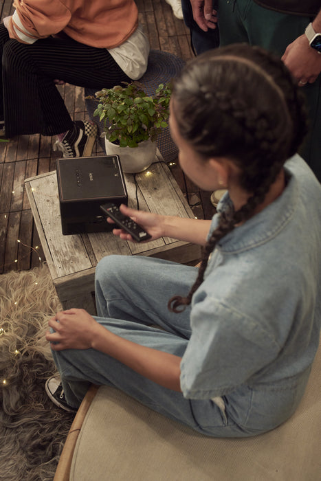 EAN 8715946688787 - Epson EF-12 imagen 36