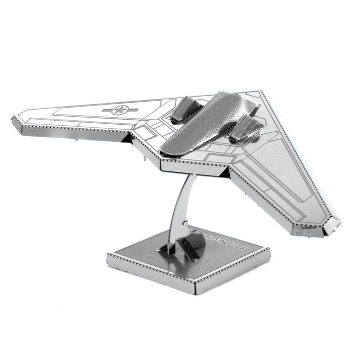 EAN 0032309010268 - Metal Earth RQ-170 Sentinel Maqueta de avión de ala fija Kit de montaje imagen 6