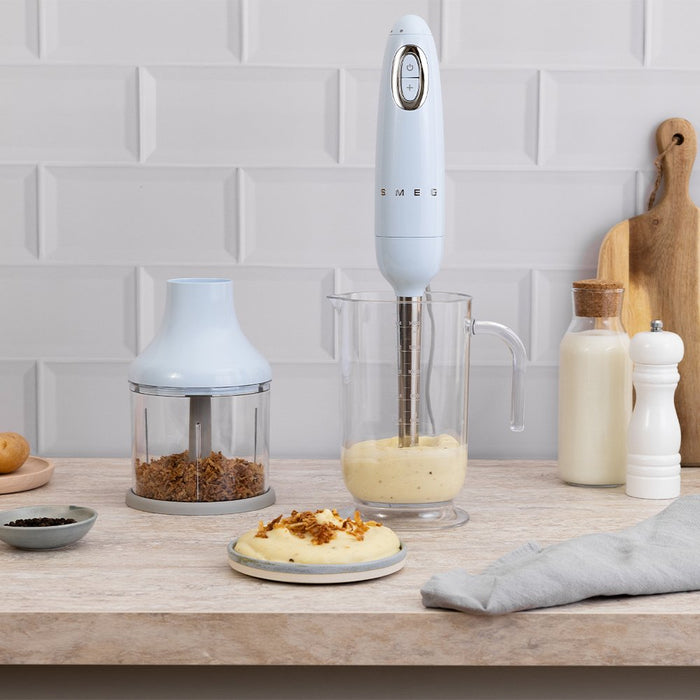 EAN 8017709343798 - Smeg HBF03PBEU licuadora Batidora de inmersión 700 W Azul claro, Acero inoxidable imagen 7