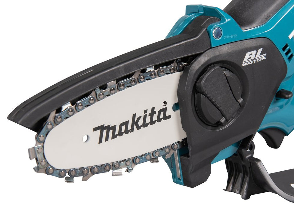EAN 0088381774970 - Makita UC100DZ motosierra Negro, Azul imagen 12