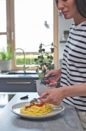 EAN 4066407003248 - Gardena 12212-30 tijeras de podar Negro, Azul imagen 6