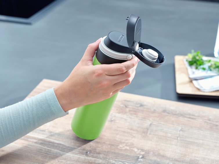 EAN 4006501032775 - Leifheit 03277 taza de viaje 600 ml Negro, Verde Acero inoxidable imagen 3