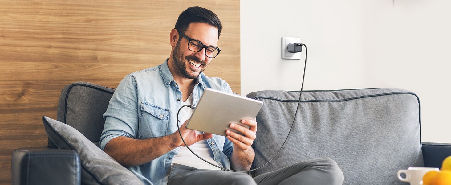 EAN 6957303896646 - Ugreen Nexode Universal Negro, Gris Corriente alterna Carga rápida Interior imagen 3