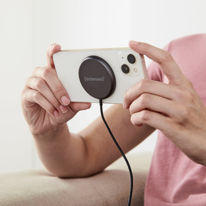 EAN 4034303032648 - Intenso MB1 Smartphone Negro USB Cargador inalámbrico Carga rápida Interior imagen 6