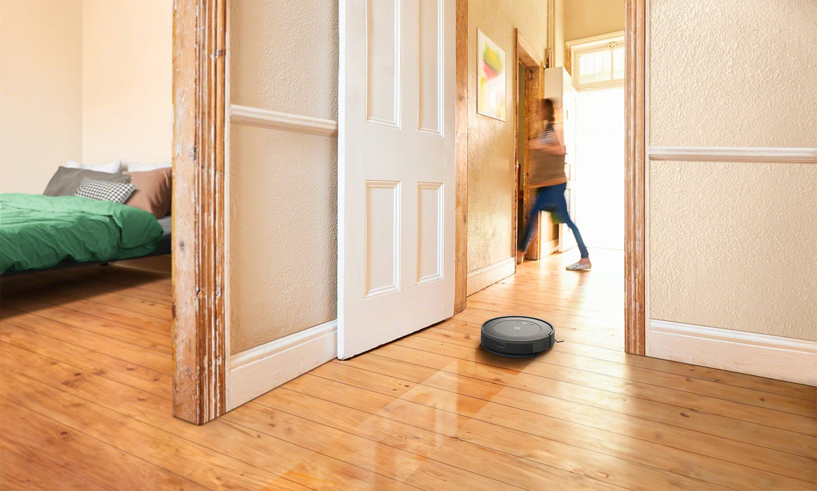 EAN 5060944998035 - iRobot Roomba Combo Essential 0,4 L Sin bolsa Negro imagen 45